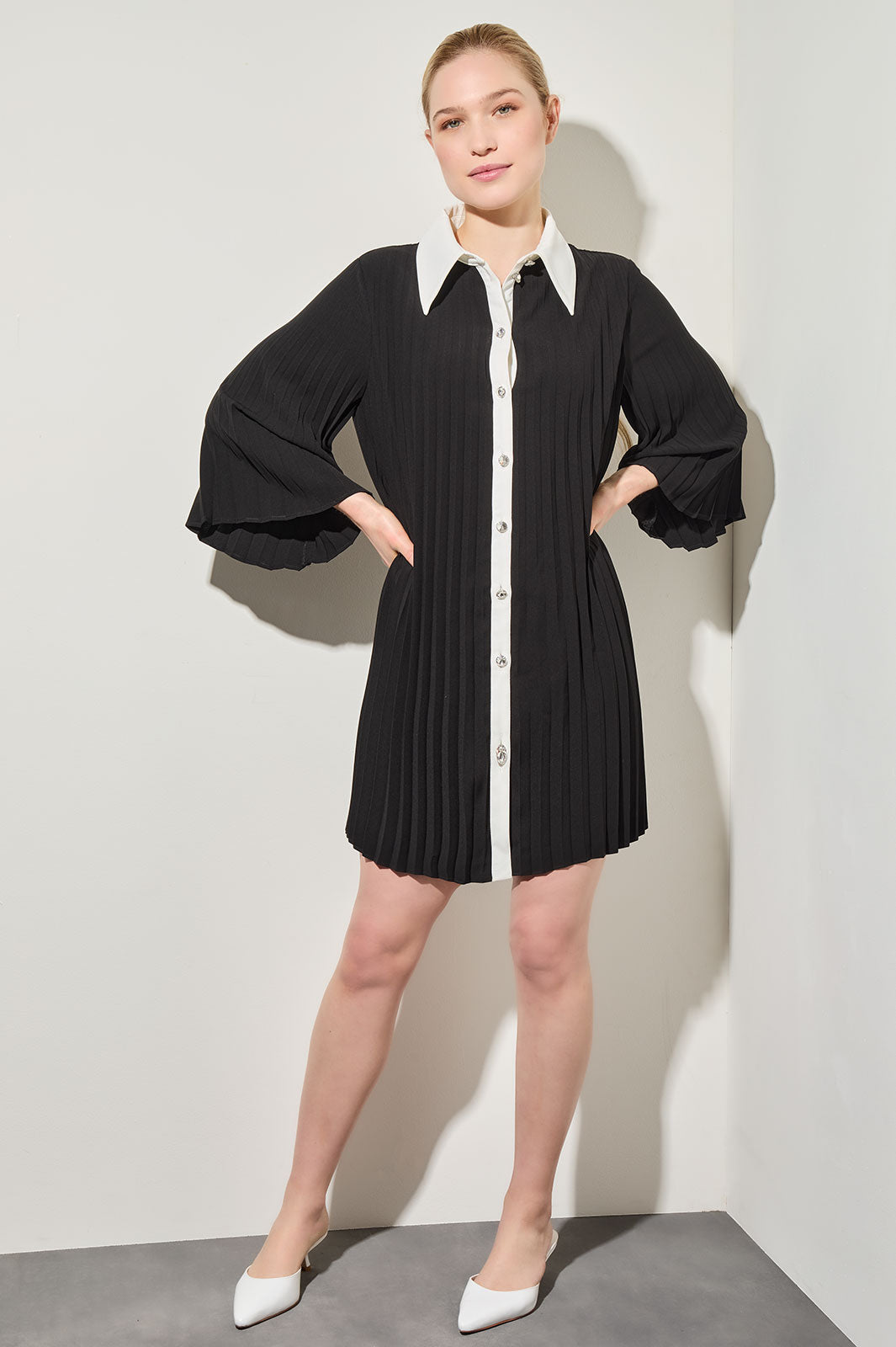Mini Pleated Shift Dress - Contrast Trim Crepe de Chine, Black | Ming Wang